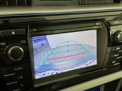 Used 2015 Toyota Corolla LE image 14