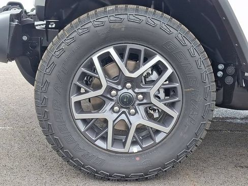 New 2026 Jeep Wrangler Unlimited Sahara AWD/4WD image 8