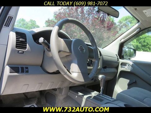 Used 2011 Nissan Frontier S AWD/4WD image 26