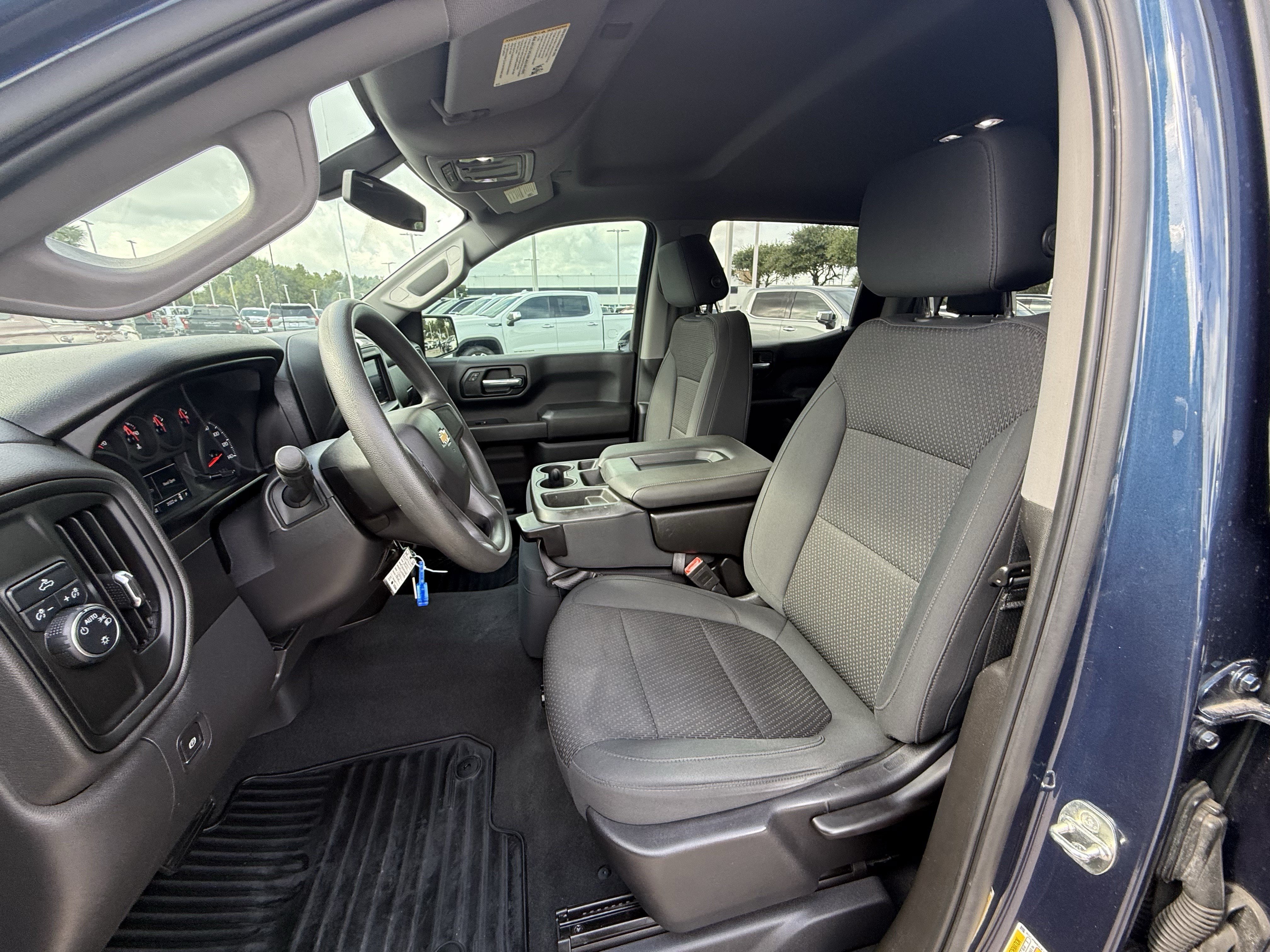 Used 2020 Chevrolet Silverado 1500 Custom w/ Custom Value Package RWD image 23