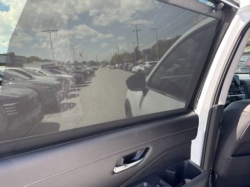 Certified 2025 Nissan Pathfinder SL AWD/4WD image 13