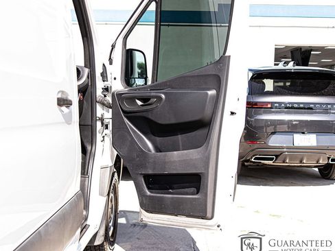 Used 2021 Mercedes-Benz Sprinter 2500 w/ Driver Convenience Package image 17