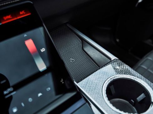 Used 2025 Cadillac Escalade V image 86