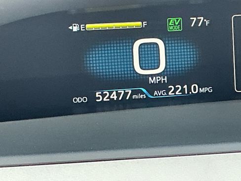 Used 2021 Toyota Prius Prime XLE image 11