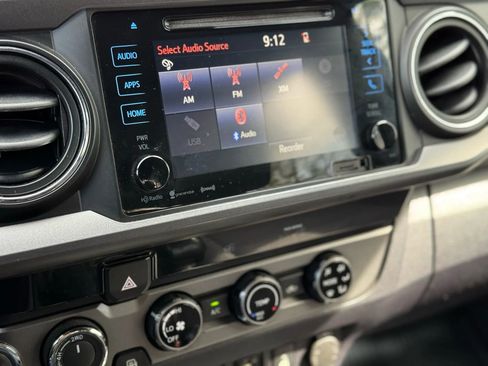 Used 2018 Toyota Tacoma TRD Off-Road image 26