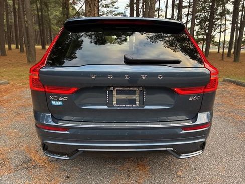 Used 2023 Volvo XC60 B6 Ultimate w/ Protection Package Premier image 5