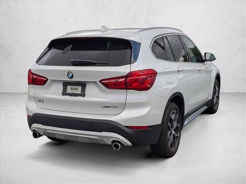 Used 2022 BMW X1 sDrive28i image 3