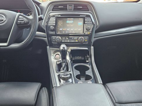 Used 2023 Nissan Maxima Platinum w/ Sport Mat Group FWD image 10
