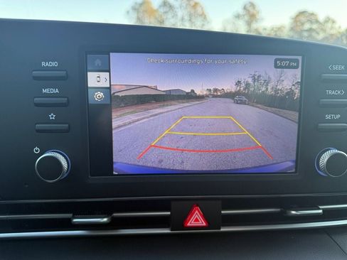 New 2026 Hyundai Elantra SE image 18