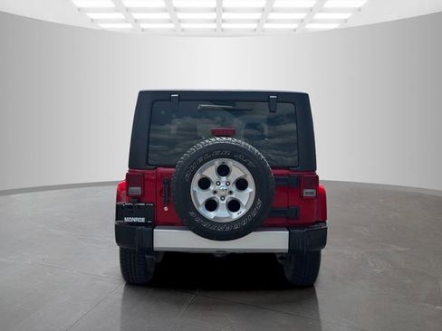 Used 2014 Jeep Wrangler Unlimited Sahara w/ Connectivity Group AWD/4WD image 6