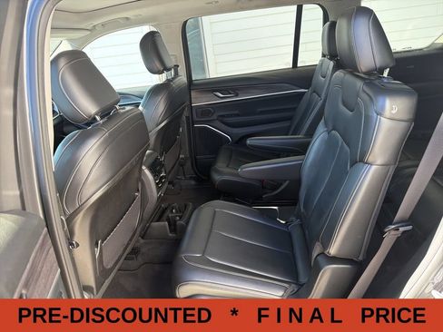 Used 2022 Jeep Grand Cherokee L Limited AWD/4WD image 25