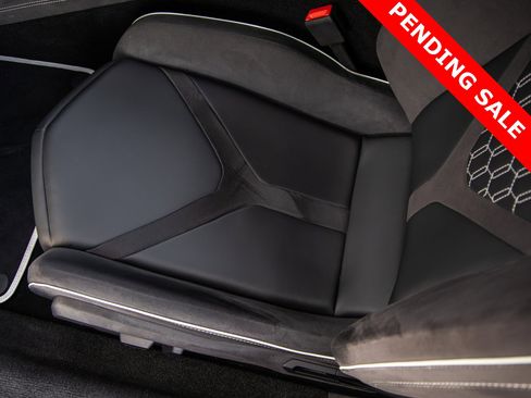 Used 2024 Lamborghini Revuelto image 35