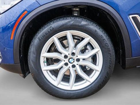 Used 2022 BMW X5 xDrive40i w/ Premium Package image 9