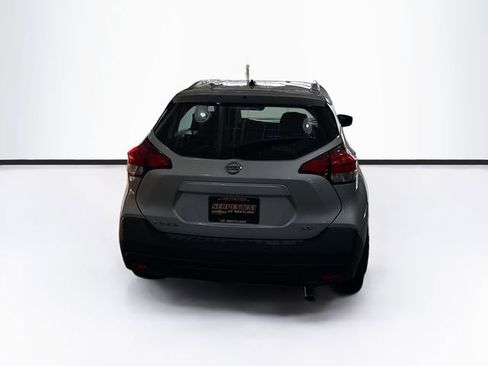 Used 2018 Nissan Kicks SV w/ Exterior Package image 7