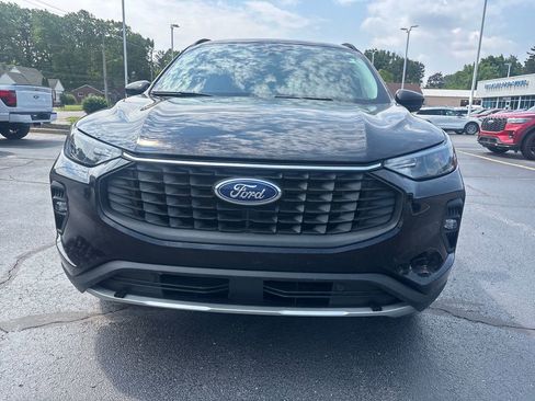 Used 2024 Ford Escape SE FWD image 8