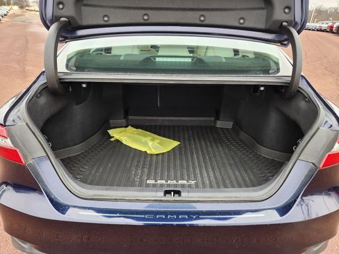 Used 2021 Toyota Camry XLE w/ Navigation Package image 9