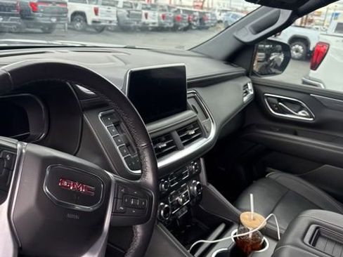 Used 2022 GMC Yukon SLT image 13