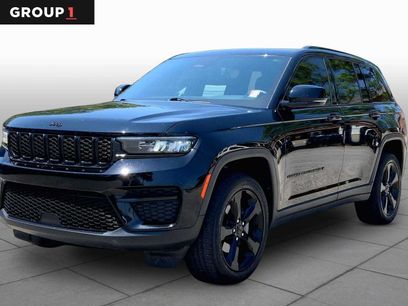 Used 2024 Jeep Grand Cherokee Altitude