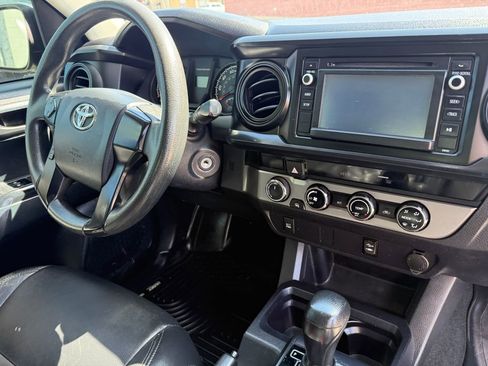 Used 2017 Toyota Tacoma SR image 27