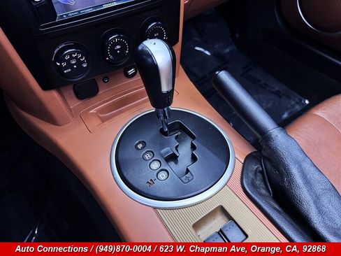 Used 2006 MAZDA MX-5 Miata Grand Touring RWD image 12