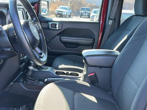 Used 2021 Jeep Wrangler Sport image 11