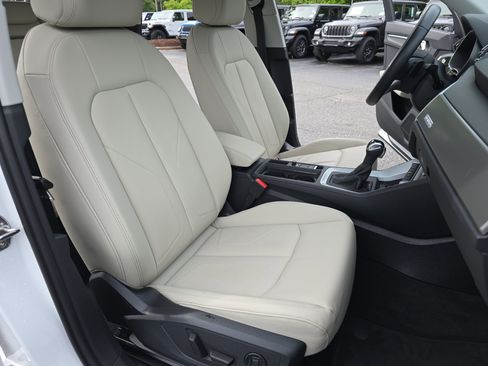 Used 2024 Audi Q3 2.0T Premium Plus w/ Premium Plus Package AWD/4WD image 10