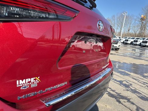 Used 2022 Toyota Highlander Platinum image 34