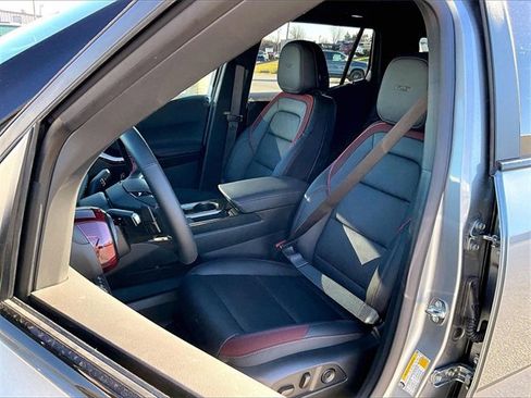 New 2026 Chevrolet Equinox RS w/ LPO, Floor Liner Package image 9