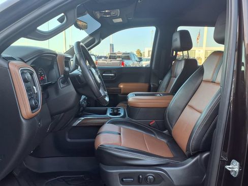 Used 2020 Chevrolet Silverado 1500 High Country w/ Technology Package RWD image 17