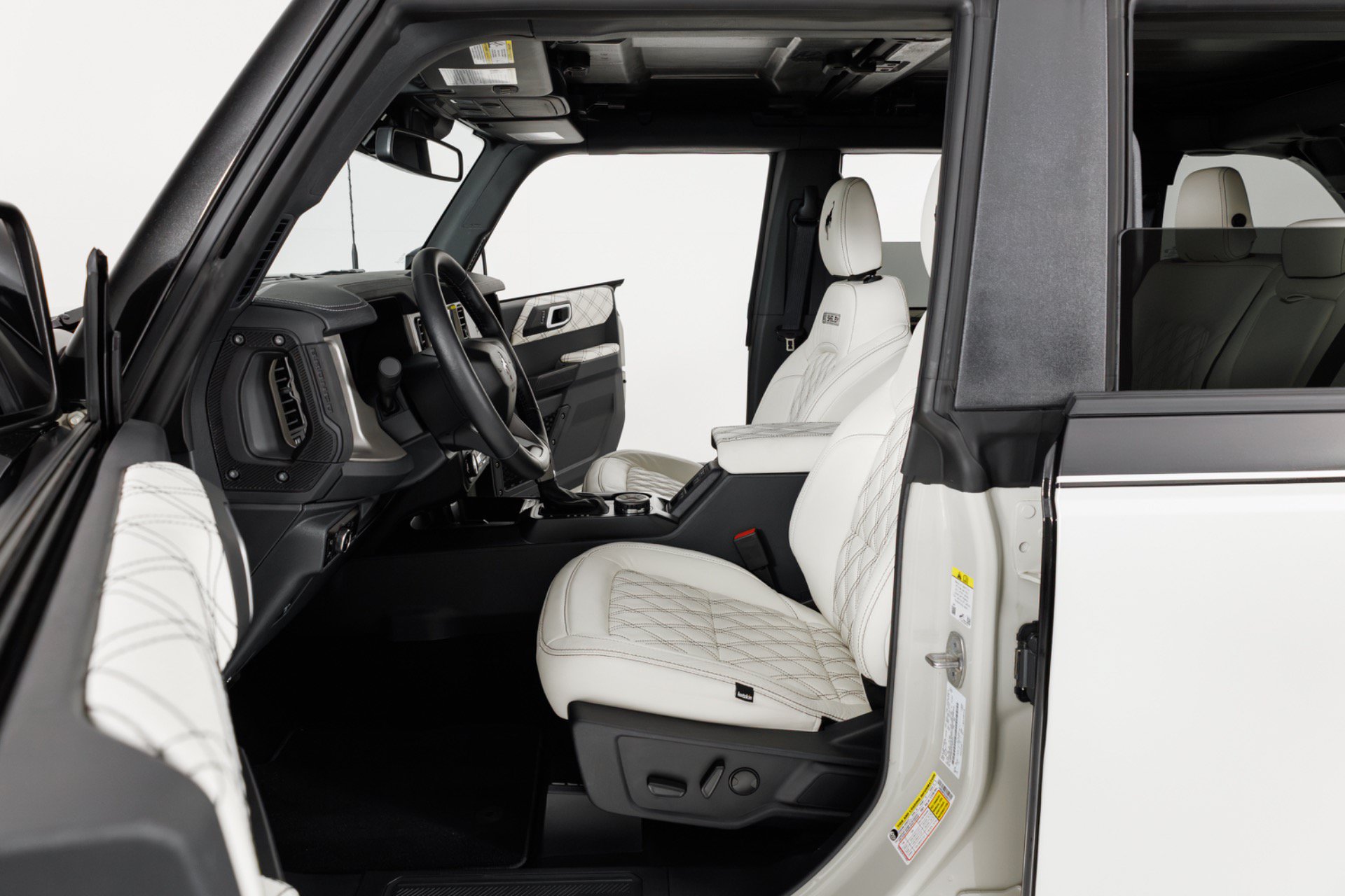 Used 2025 Ford Bronco Outer Banks AWD/4WD image 14