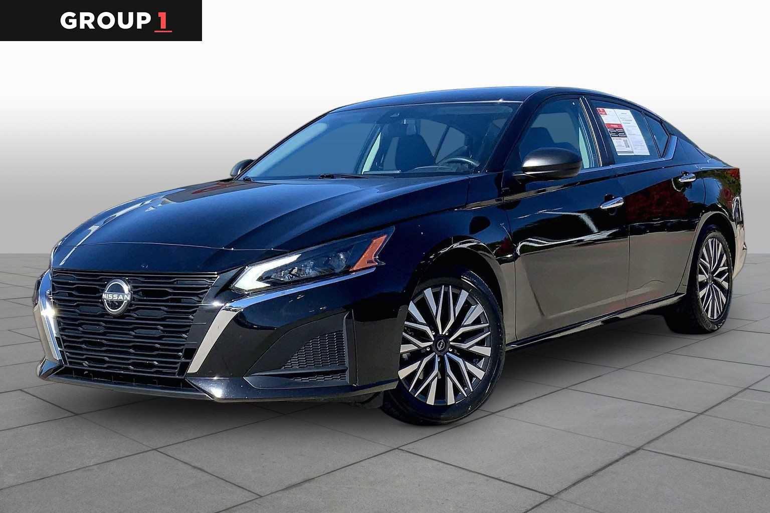 Used 2025 Nissan Altima 2.5 SV FWD image 1
