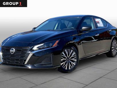 Used 2025 Nissan Altima 2.5 SV