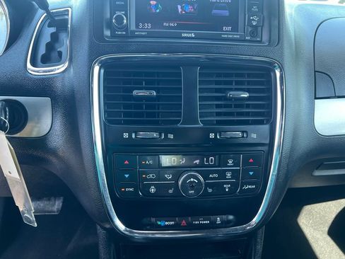 Used 2019 Dodge Grand Caravan GT FWD image 34