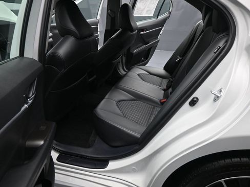 Used 2023 Toyota Camry SE image 22