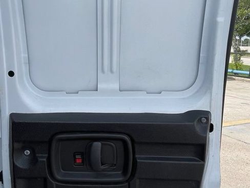 Used 2017 Chevrolet Express 2500 Extended RWD image 30