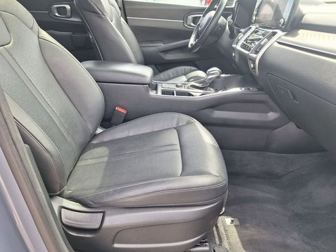 Used 2022 Kia Sorento S w/ Panoramic Sunroof Package image 29