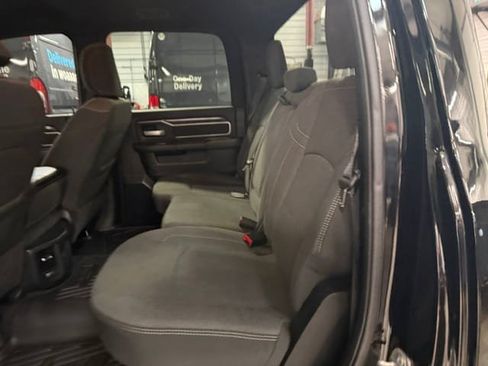 Used 2024 RAM 2500 Big Horn AWD/4WD image 35