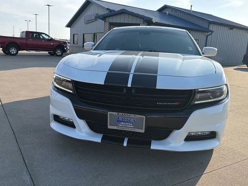 Used 2015 Dodge Charger SXT w/ Premium Group image 31