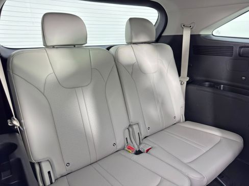 Used 2021 Kia Sorento S image 34