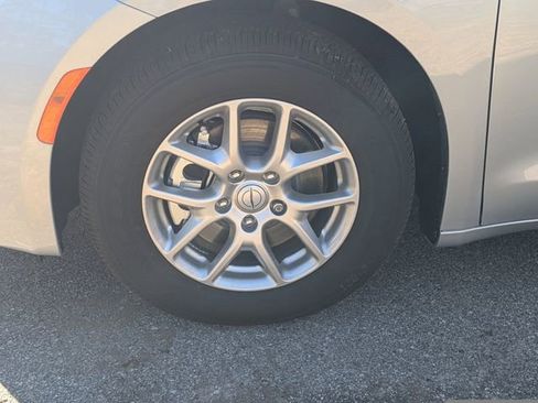 New 2026 Chrysler Voyager LX image 9