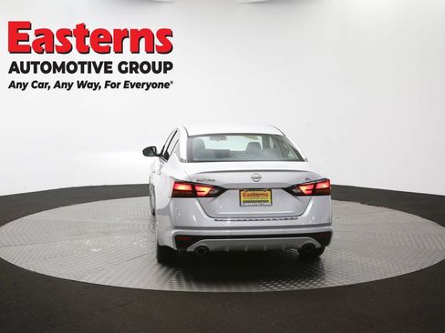 Used 2023 Nissan Altima 2.5 SL FWD image 39
