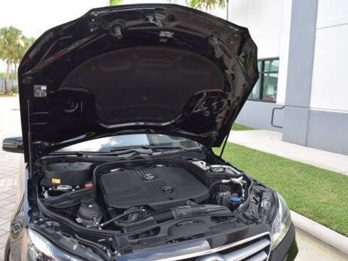 Used 2014 Mercedes-Benz E 250 BlueTEC Sedan image 88