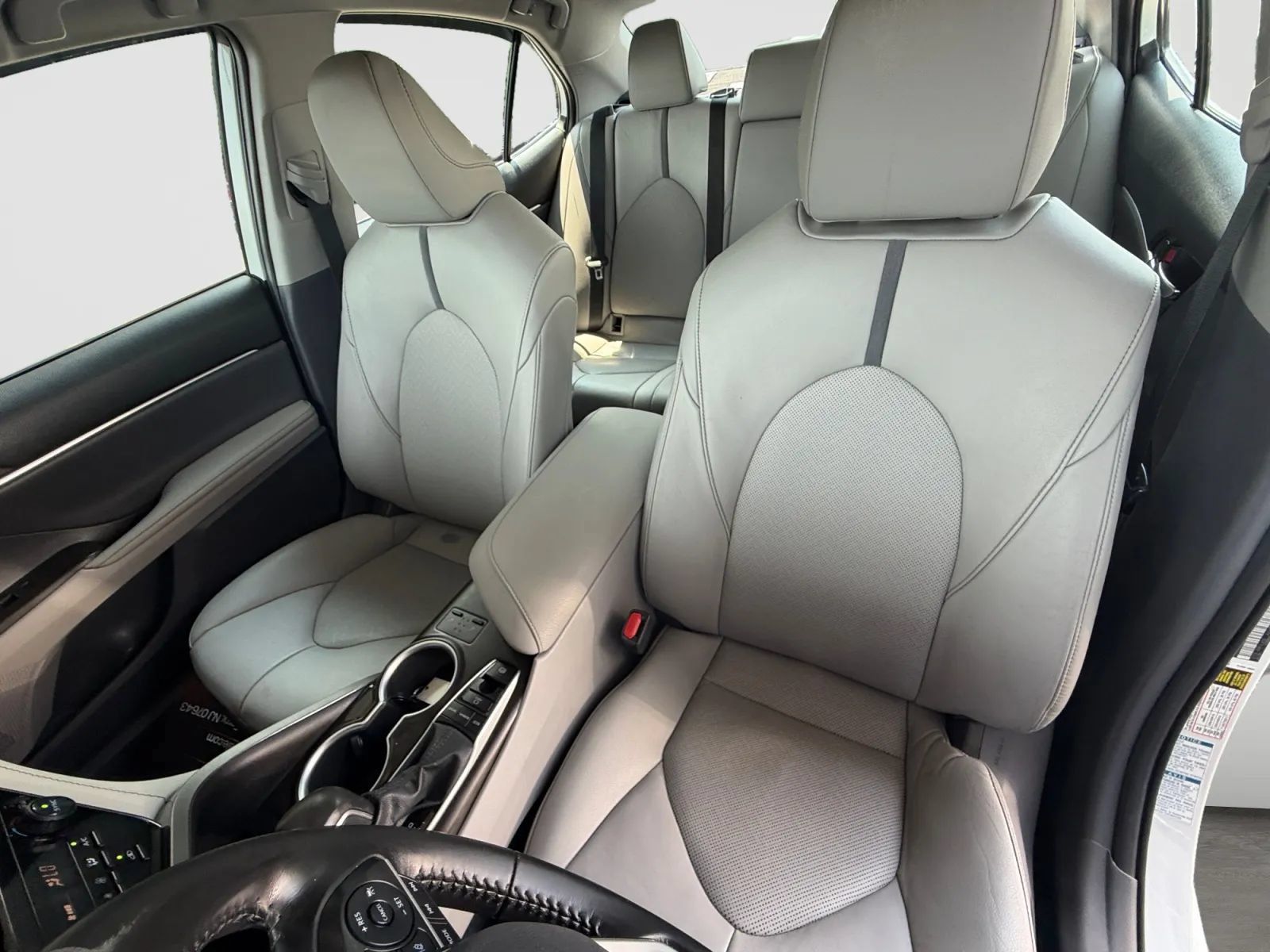 Used 2021 Toyota Camry XLE AWD/4WD image 13