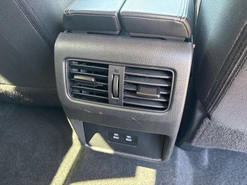 Used 2026 Nissan Rogue SV FWD image 24