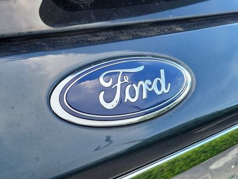 Used 2023 Ford Explorer XLT w/ Equipment Group 202A RWD image 5
