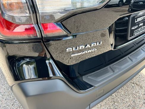Used 2025 Subaru Outback Premium AWD/4WD image 6