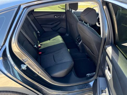 Used 2025 Honda Accord SE image 12