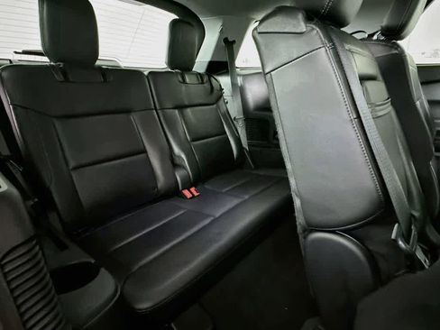 Used 2021 Ford Explorer XLT w/ Equipment Group 202A AWD/4WD image 31