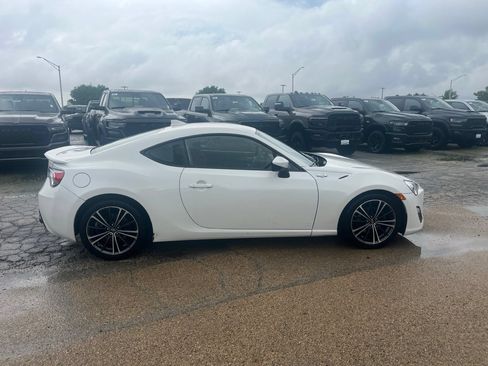 Used 2015 Scion FR-S RWD image 5