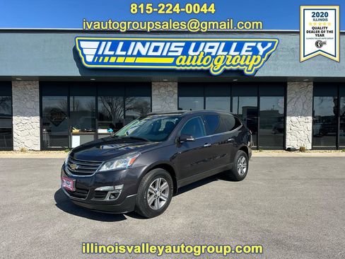 Used 2015 Chevrolet Traverse LT FWD image 1